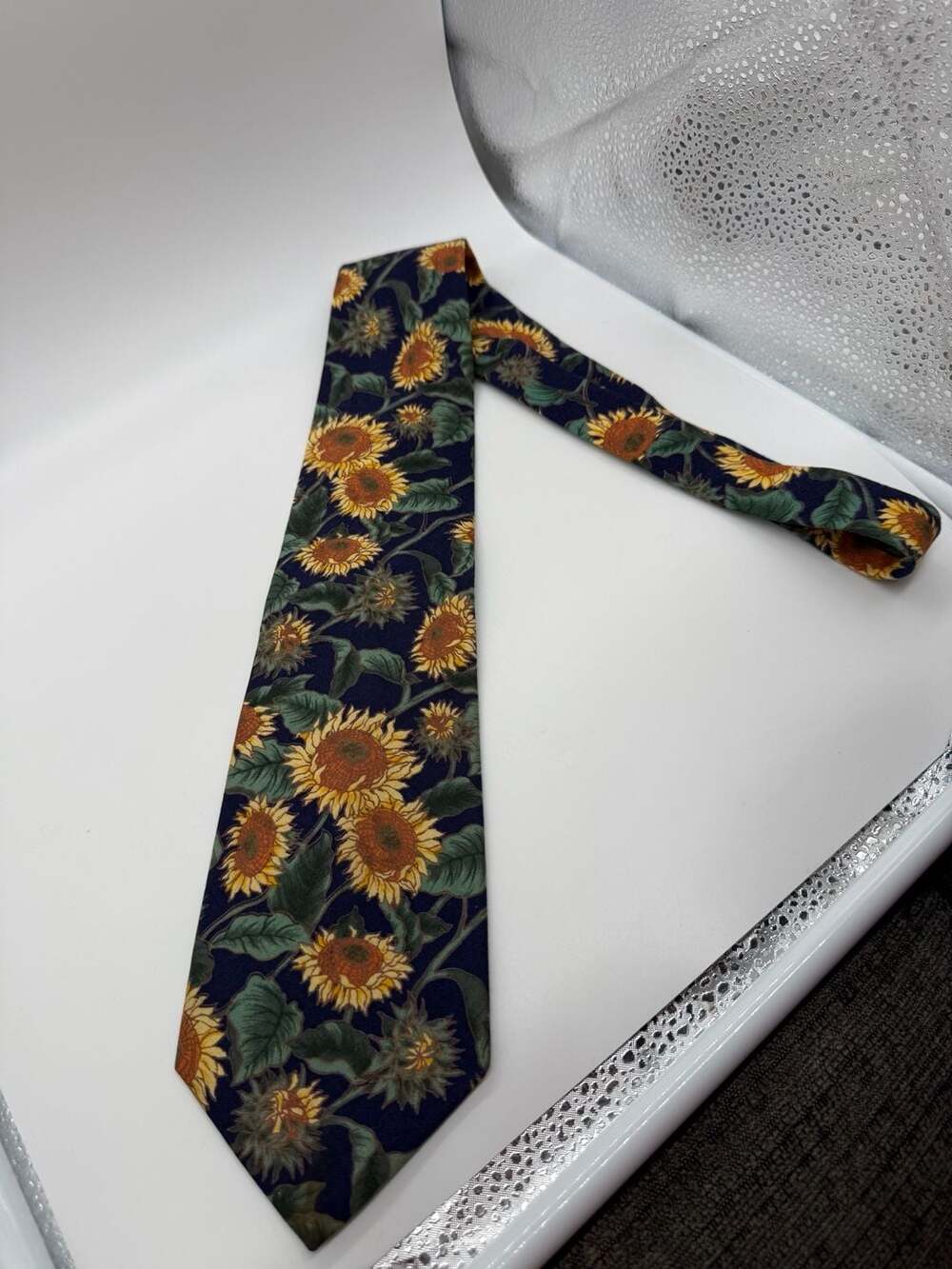 417 by Van Heusen Sunflower Floral Print Necktie